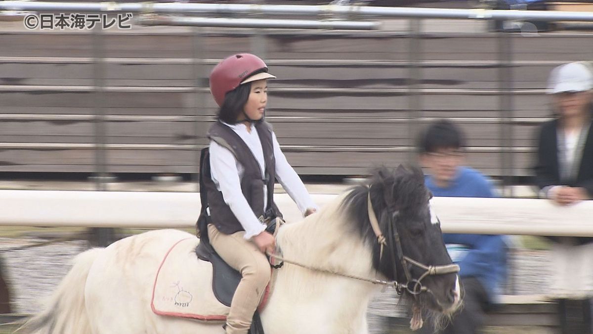 “人馬一体”で演技！　普段世話をしている馬と一緒に演技　馬との触れ合いを通じて自分と向き合うきっかけに　鳥取県鳥取市