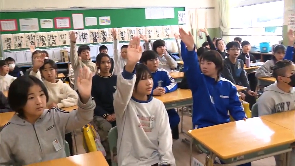 怖かったけど、会えて安心した」最大震度6強の八戸市は一部の学校が