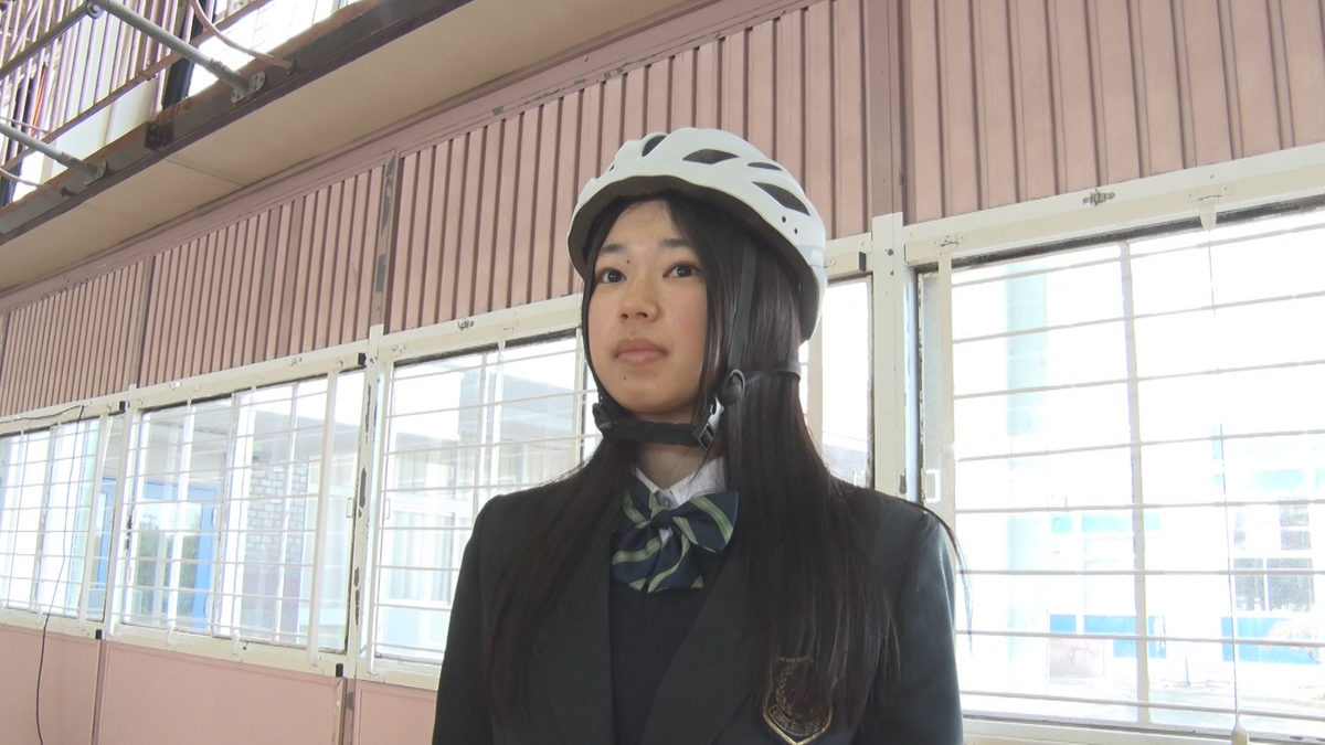 生徒の交通事故も発生 高校で自転車通学の生徒全員にヘルメット