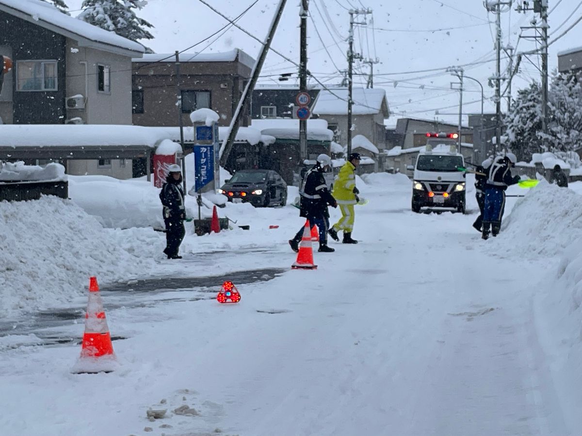 ひき逃げ容疑などでパート従業員の男(56)を逮捕　“フロントガラスに亀裂”の軽乗用車発見も容疑を「否認」　青森県青森市