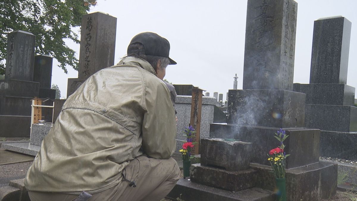 秋分の日　彼岸の中日　雨の墓参り　青森市