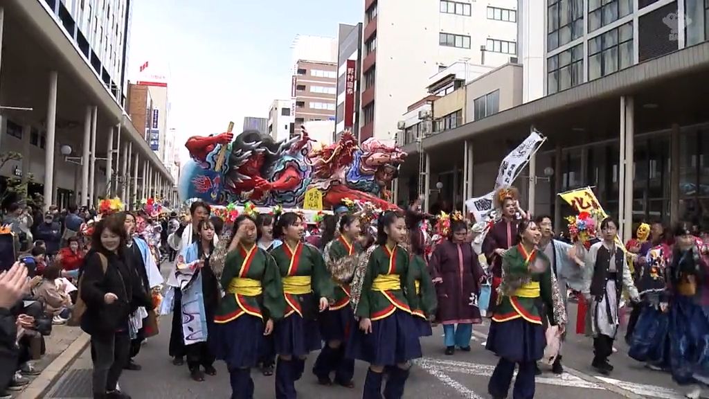 中心街に熱気“ＡＯＭＯＲＩ春フェスティバル”　開港４００年キックオフイベントも！　青森市