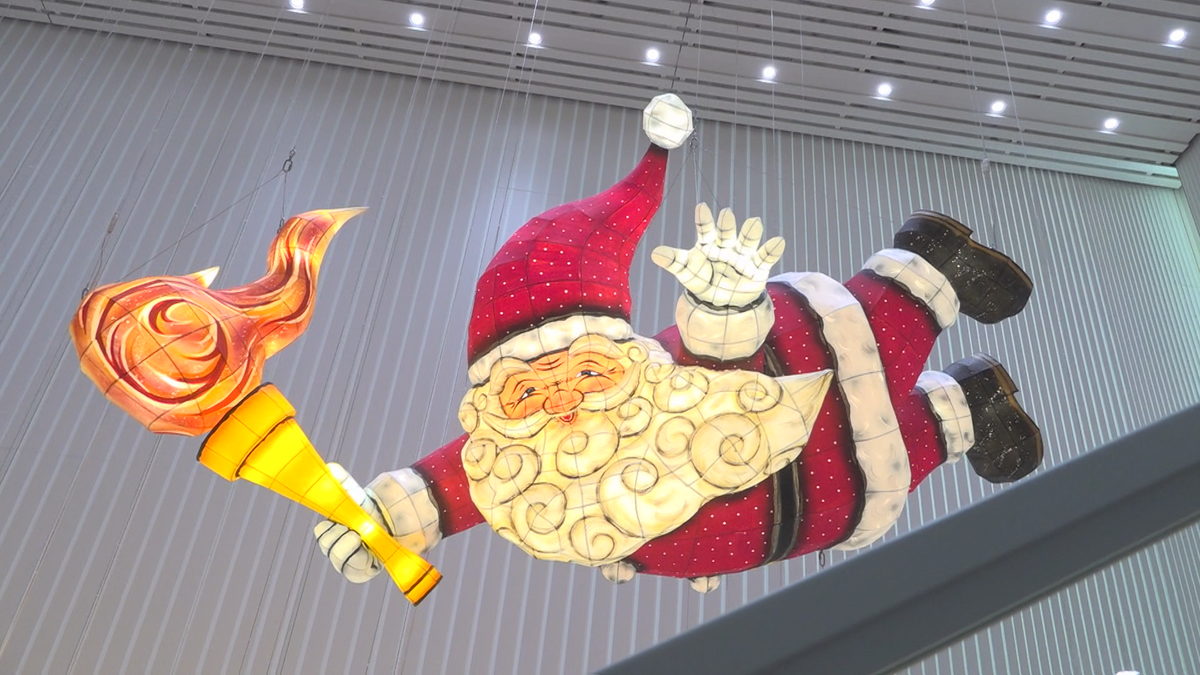 銀座のクリスマスを『ねぶた』が彩る！ねぶた師・北村麻子さん制作の