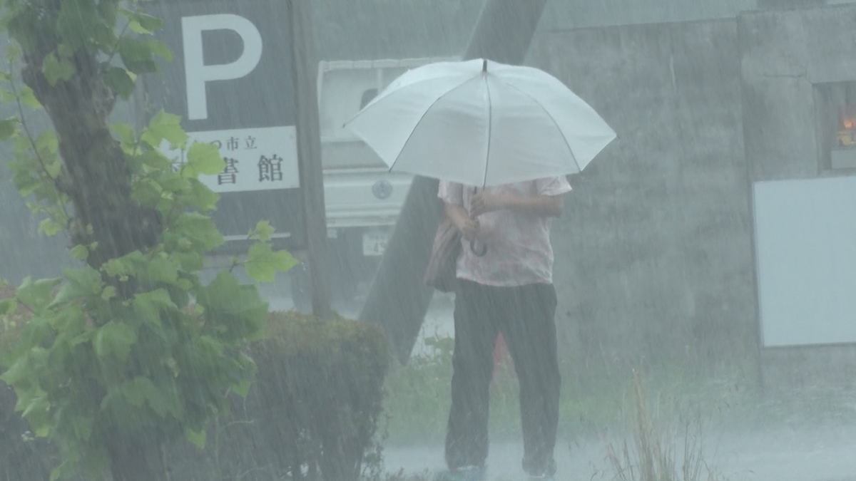 大粒の雨が突如激しく…」大気不安定で激しい雨 5日は広い範囲で昼前