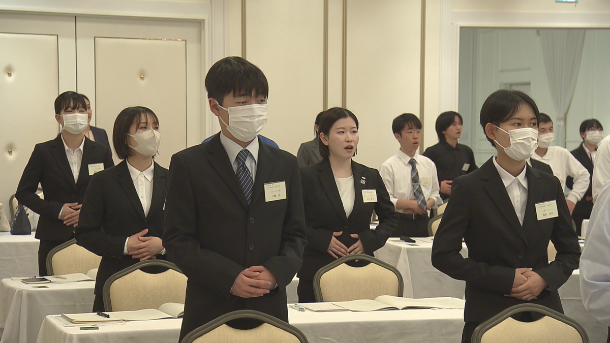 新入社員がビジネスマナーを学ぶ合同研修会【高知】