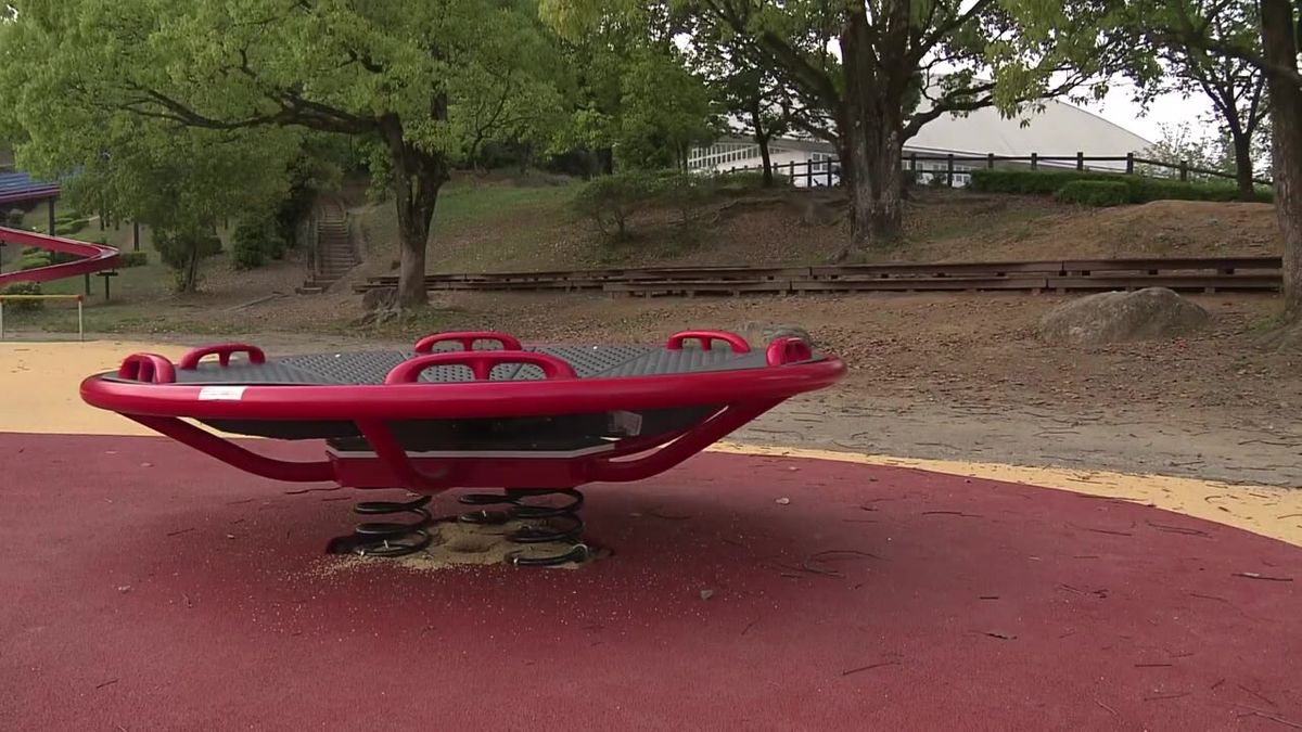 何者かが故意に壊したか。春野総合運動公園の遊具やベンチのボルト外される【高知】