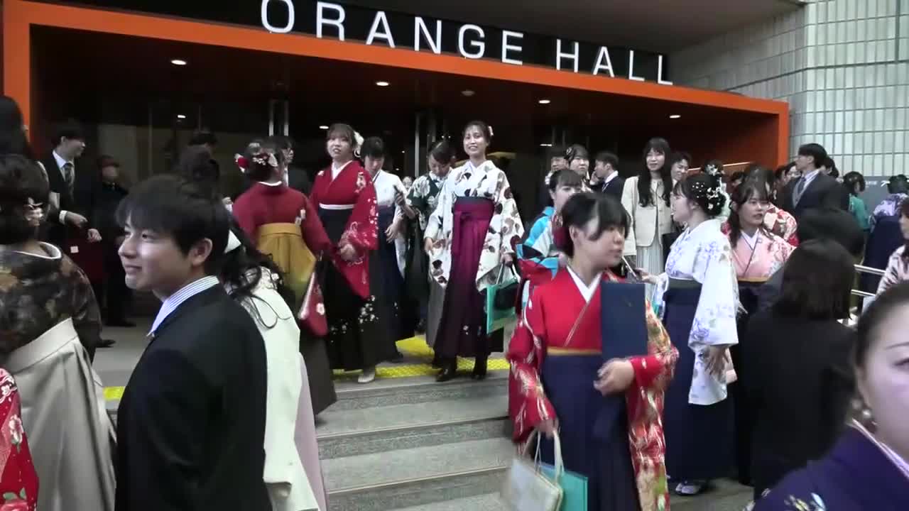 就職先は県内が27.2%、県外が72.8%》高知大学で卒業式 6学部1051人が