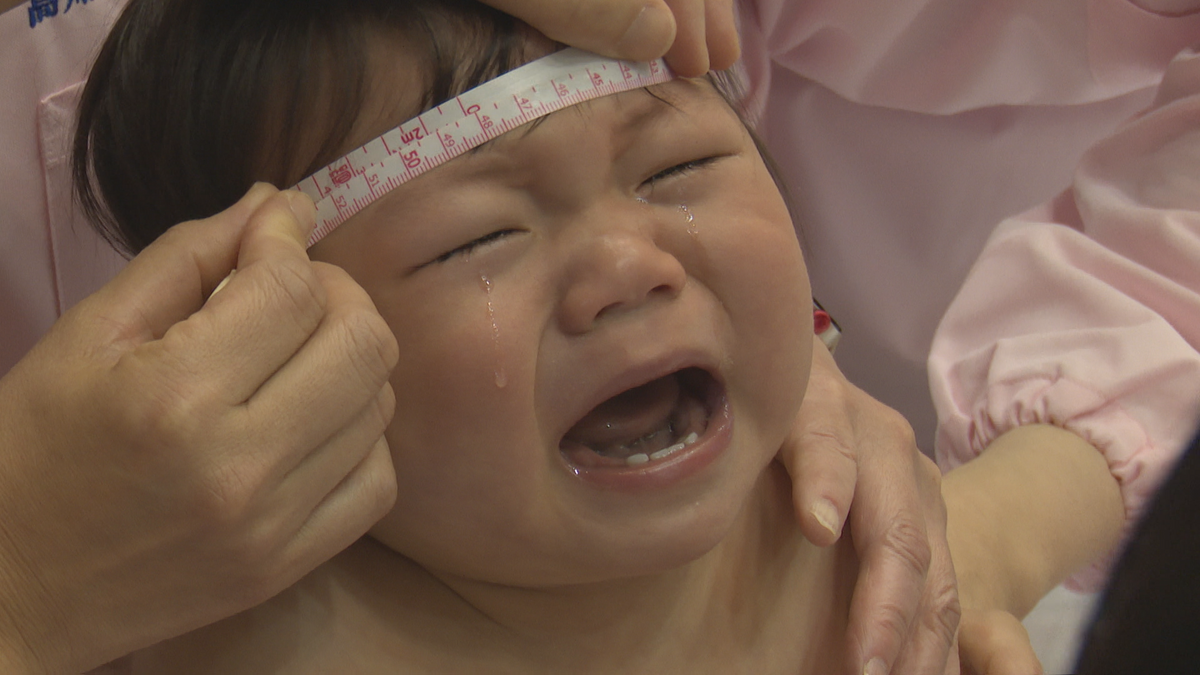 赤ちゃんのすこやかな成長を願う 高知市で“赤ちゃん会”開催【高知