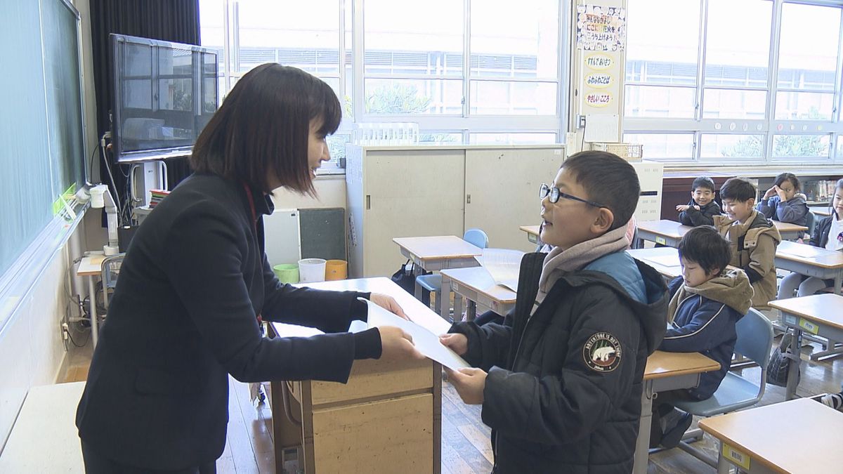 県内ほとんどの小中学校で終業式 子どもたちは26日から2週間の冬休みに【愛媛】