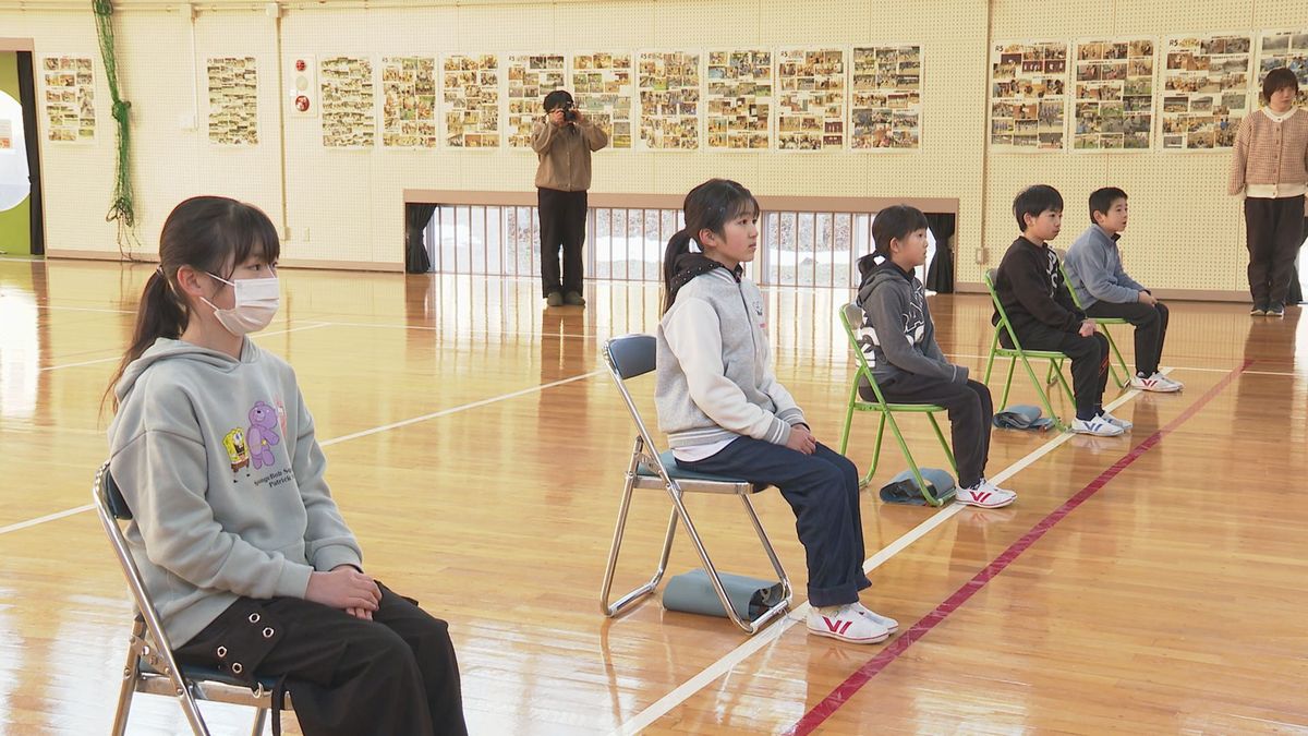 標高1200mの大野ヶ原小学校で始業式 厳しい冬の寒さで冬休み1週間長く【愛媛】