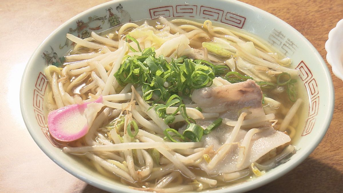 長浜の“赤橋”とともに90年…老舗食堂で味わう不動の人気メニュー「昭和の中華そば」