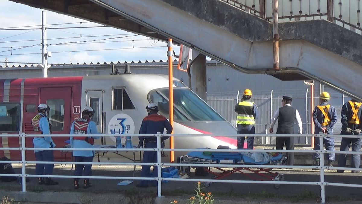 JR伊予北条駅で線路に横たわった人が特急列車にはねられ死亡 ダイヤに大幅乱れ