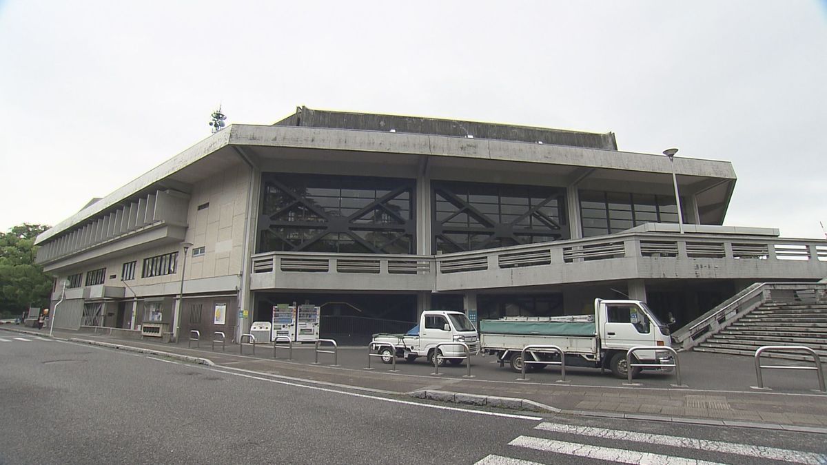 松山 市民 会館