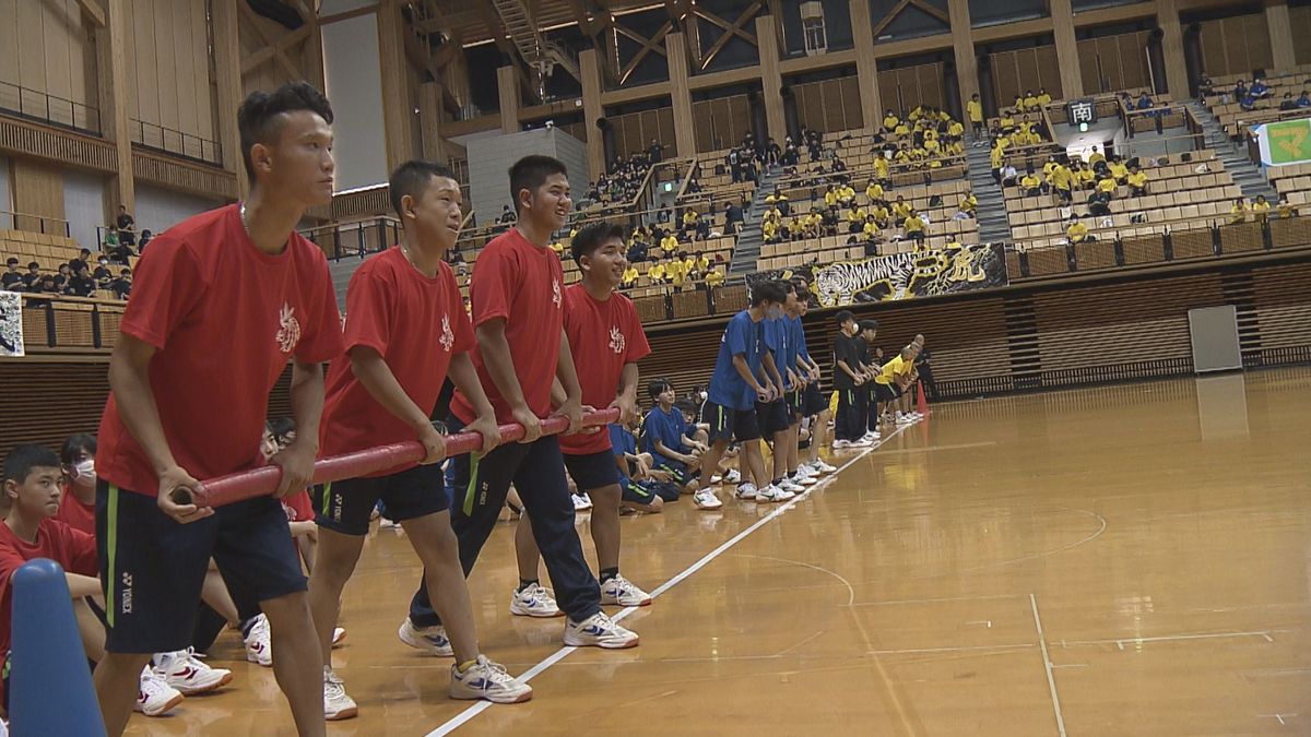 県武道館で松山学院高の体育祭開催！冷房完備で熱中症対策