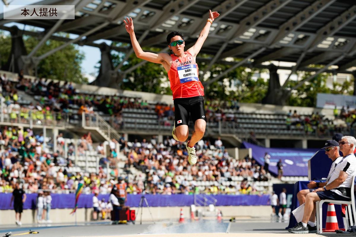 世界パラ陸上 松山市出身の石山大輝選手が男子走り幅跳びで「銀」日本新記録 