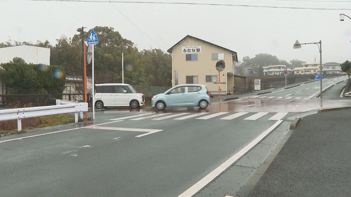 横断歩道を渡っていた80代女性が軽ワゴン車にはねられ死亡 運転手の70代男性から事情聞く