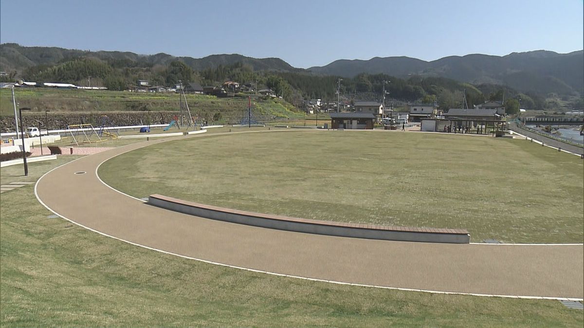 西日本豪雨で被害 西予市肱川沿いに復興公園「どすこいパーク」一部完成 今週末オープン