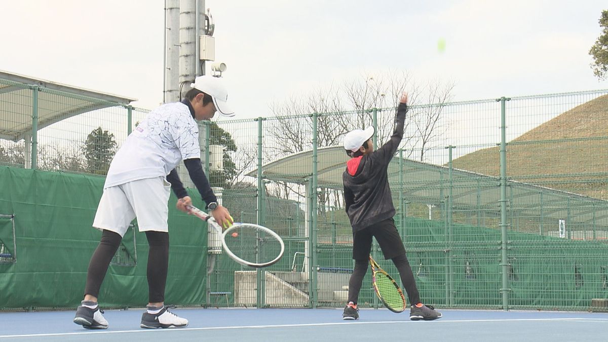 世界で活躍する選手の発掘と育成　全国トップレベルの小学生テニスプレイヤーが松山市に集結