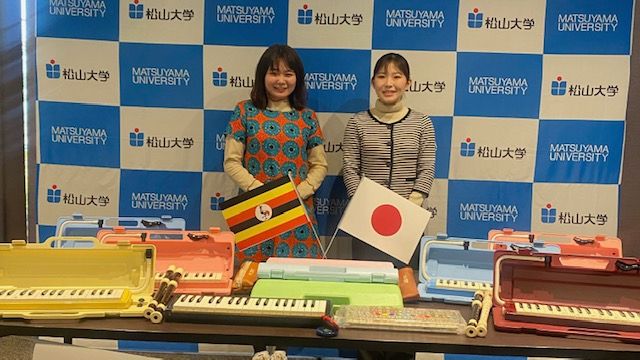 帰国後、小中学校から集めた楽器をウガンダへ送った