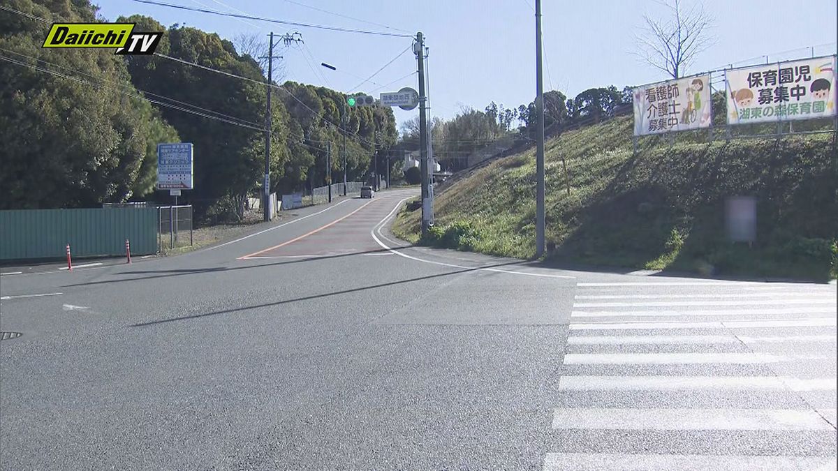 乗用車が自転車に乗っていた高校生をはね逃走…逃げた浜松市職員の女を逮捕