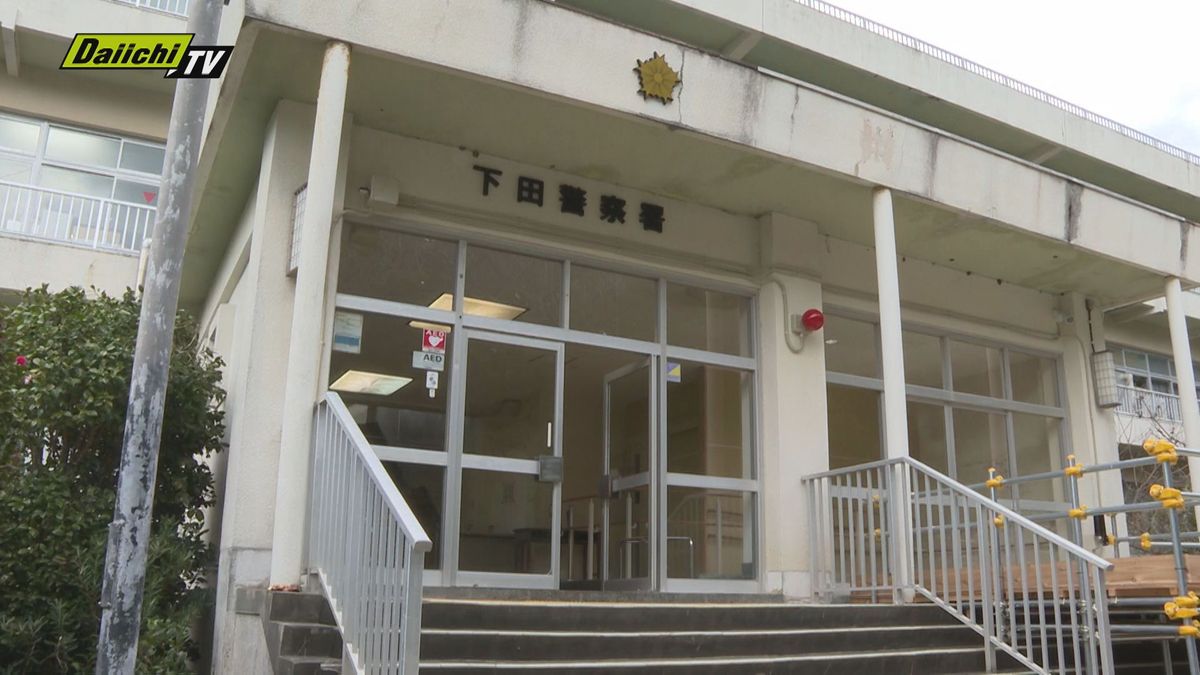 海岸の波打ち際に女性の身元不明遺体(静岡・河津町)