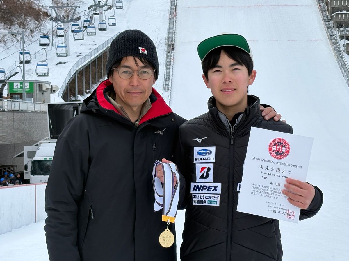 優勝を喜ぶ父･森敏さん(左) 大耀選手(右)