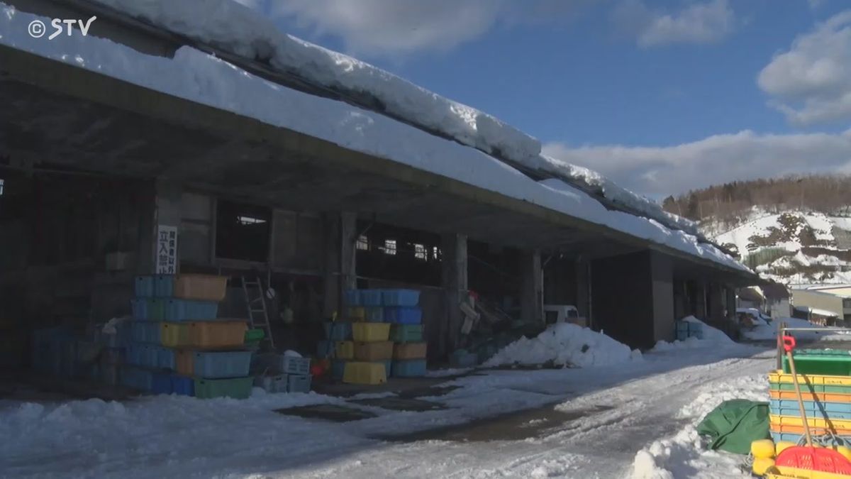 「同僚が転落した」高さ約５メートルの屋根から雪下ろし中に転落　ドクターヘリで搬送　小樽市