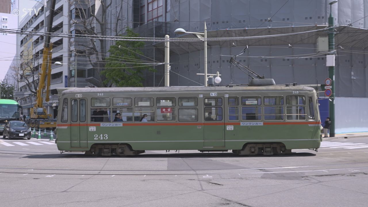 ラストラン】札幌の路面電車243号 最後の雄姿は復刻塗装で 秘話そして