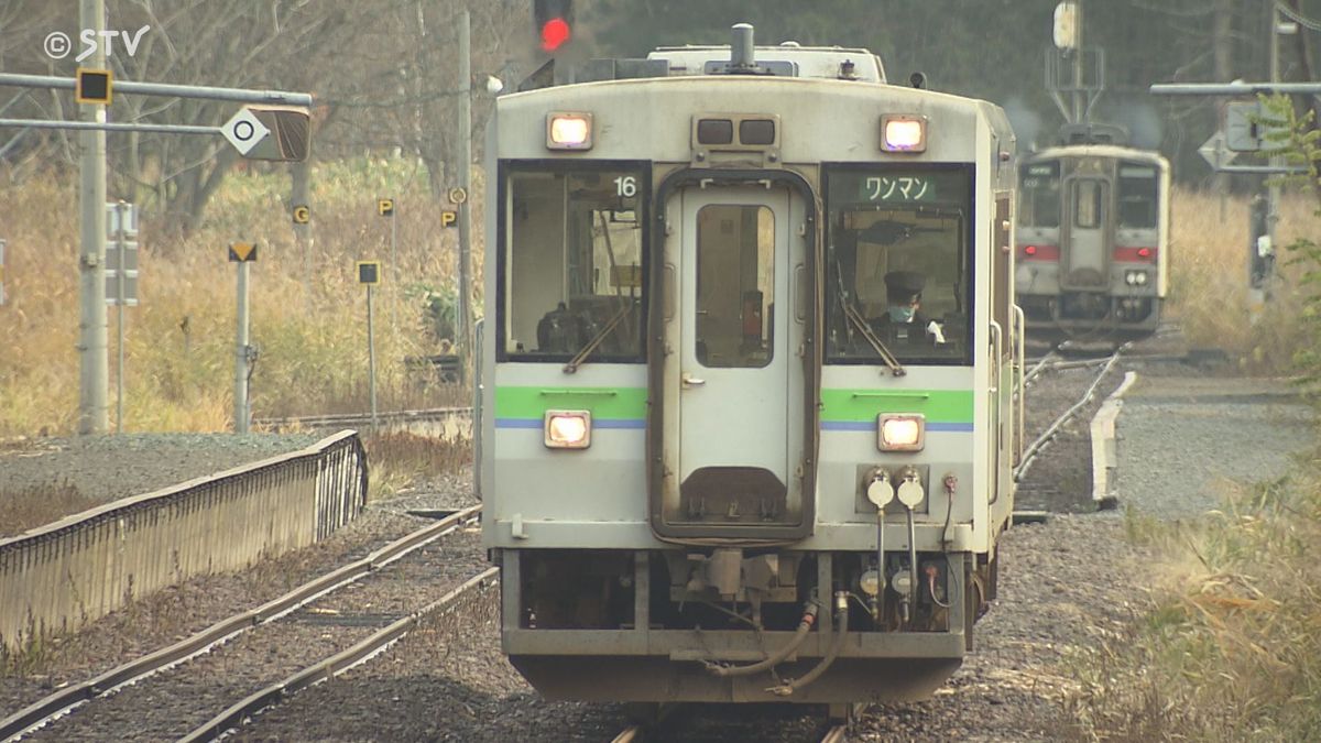 ワンマン列車が駅停車後、ホーム反対側のドアが開く 乗客にけがなし JR北海道・函館線大沼駅