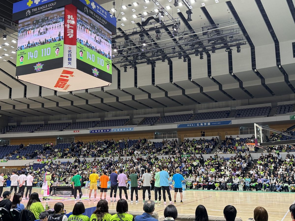 【レバンガ北海道】島谷・菊地・内藤がアイドルに変身 星野は新浜レオンを熱唱 レバンガ北海道シーズンファン感謝祭