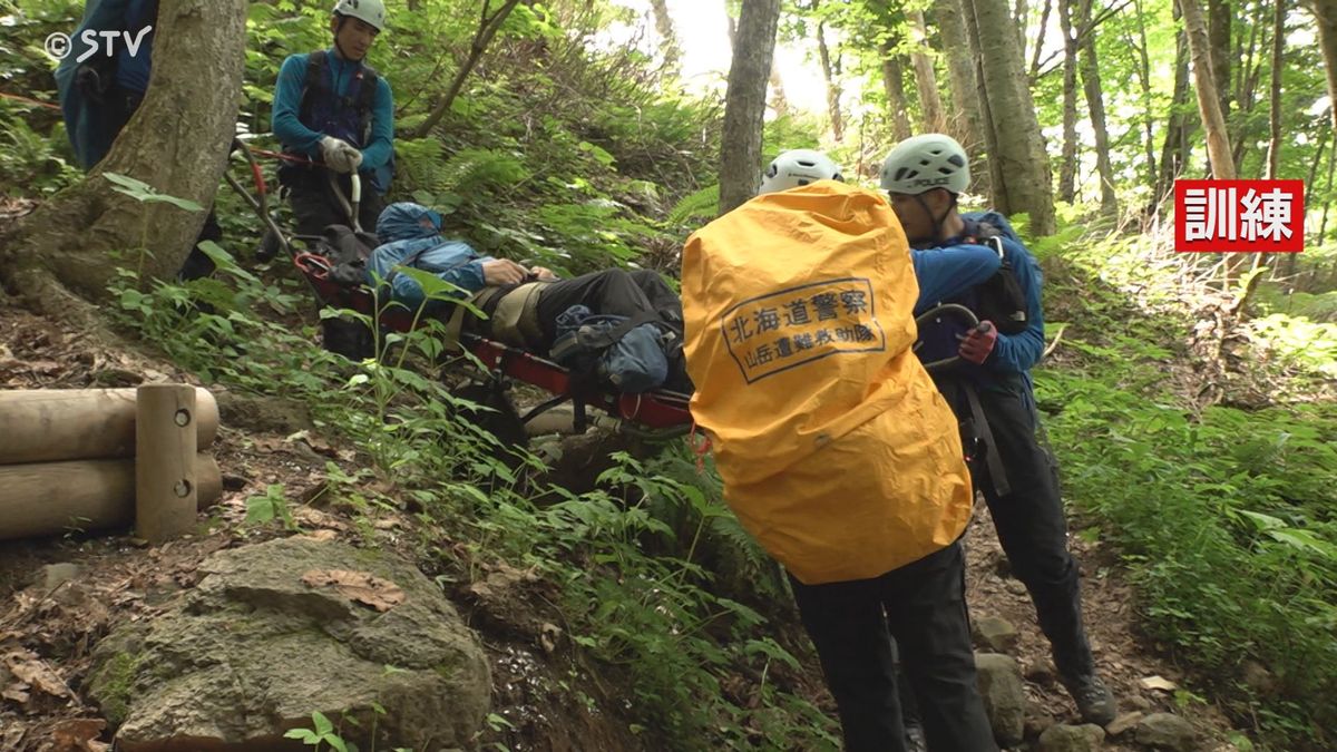 夏山の熱中症相次ぐ…ヘリ救助のケースも 救助隊員にもリスク「暑い日は入山控えて」北海道警察(2025年7月24日掲載)|STV NEWS NNN