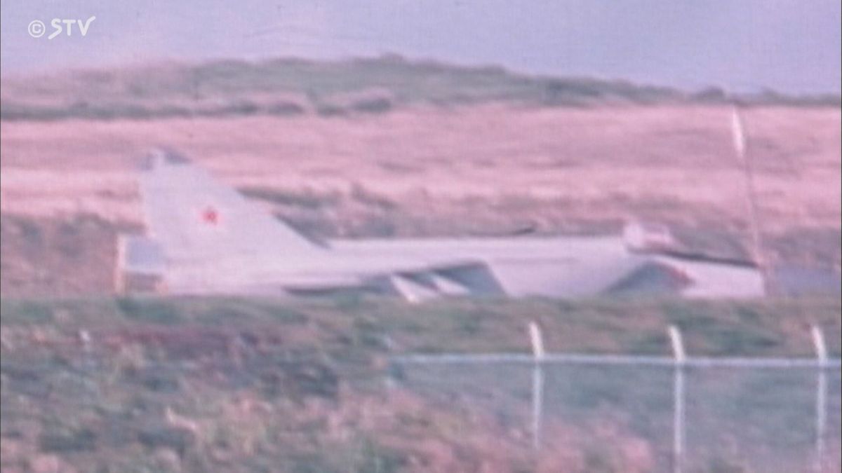 ミグ25戦闘機で函館空港に飛来　ベレンコ元中尉がアメリカで死去　旧ソ連軍の最新鋭機で着陸　