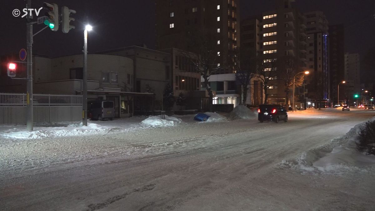 【速報】札幌でひき逃げ…その瞬間を警察官が見ていた…高齢男性はねた車が現場から立ち去る