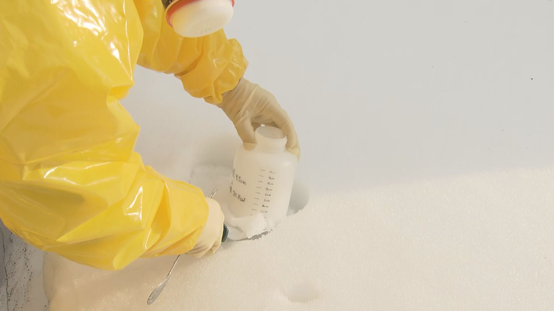 再稼働前に　原子力災害が起きた想定で訓練　雪を採取して放射線量を計測　冬に行うのは初めて《新潟》