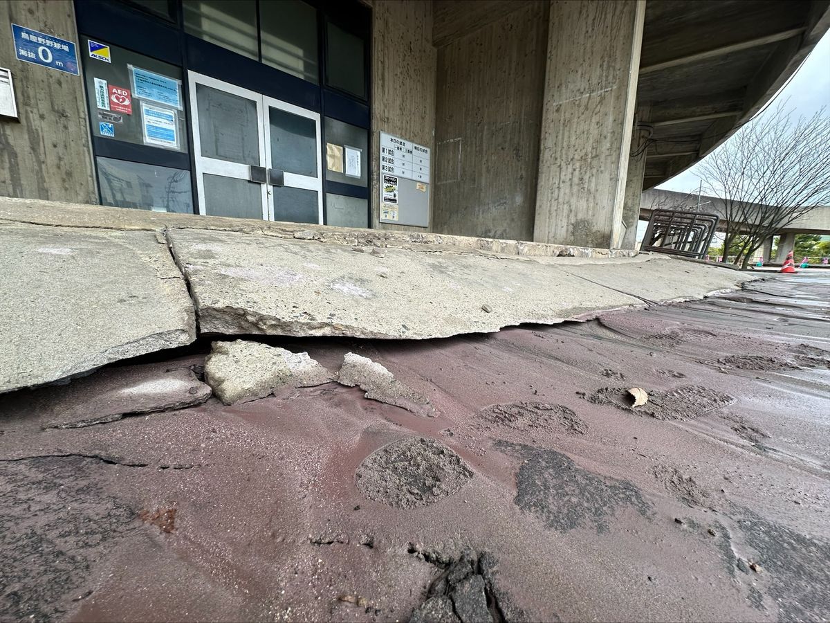 能登半島地震で液状化被害の「鳥屋野球場」　 新潟市は移転を断念し現在の場所で建て替え方針　《新潟》