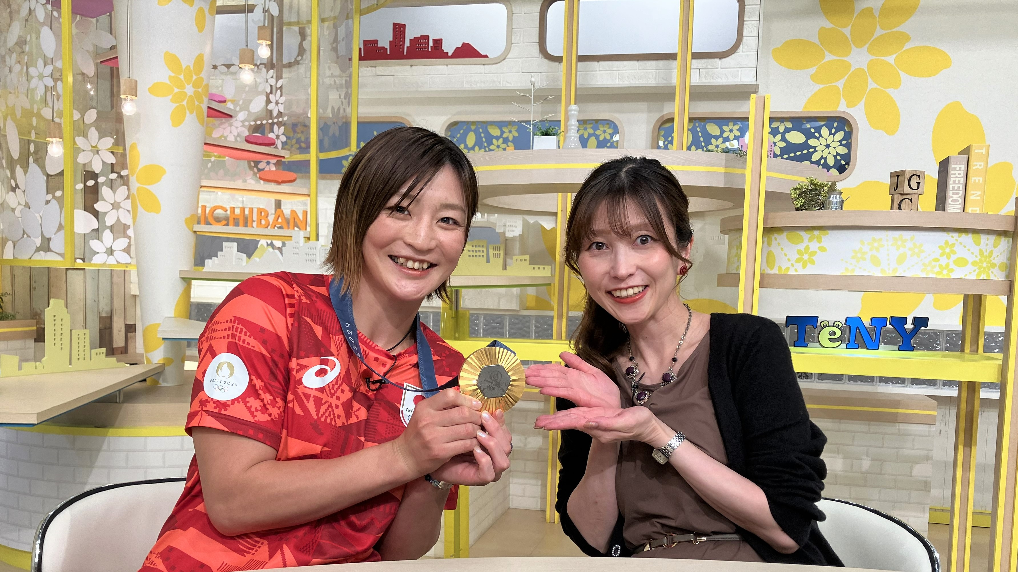 パリ五輪・柔道 金メダリスト・角田夏実選手 いとこでフリーアナウンサーの角田智美さんと新潟で共演 「食べっぷりも金メダル」新潟グルメの食リポにも挑戦！  ≪新潟≫ （2024年10月10日掲載）｜TeNY NEWS NNN