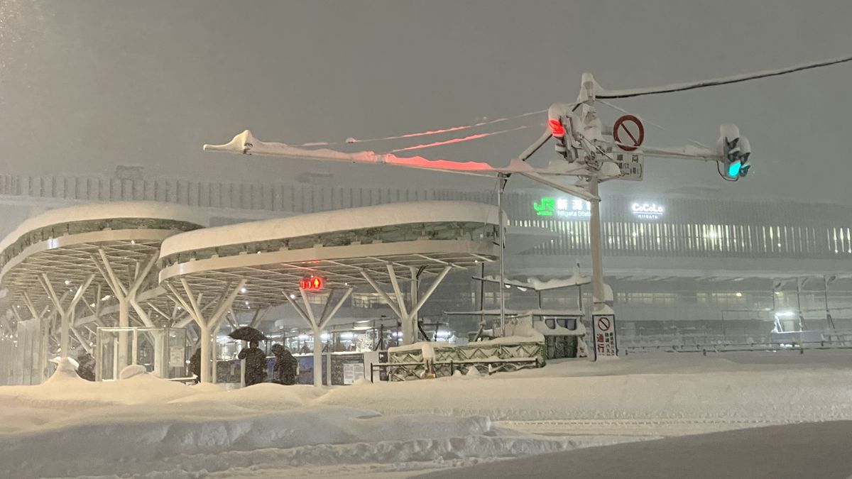 【大雪】JR新潟支社管内の在来線　22時以降、順次運転見合わせ　4万人に影響《新潟》