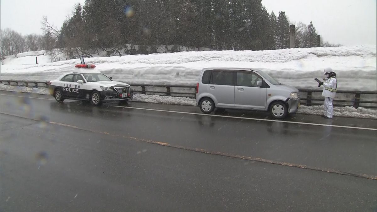 軽自動車がイノシシと衝突する事故　車は前方部分が破損　運転手にけがなし　《新潟・長岡市》