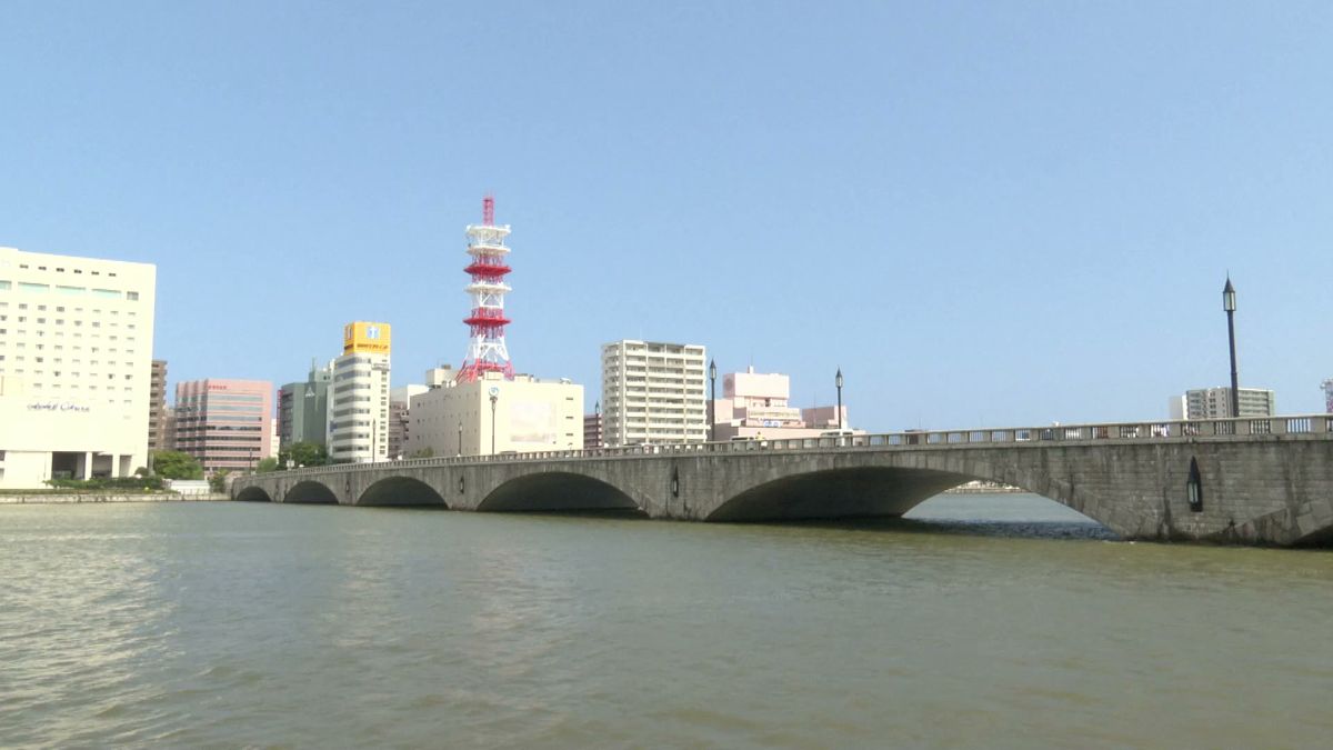 新潟市のシンボル“萬代橋”に落書き2か所で見つかる 新潟国道事務所は被害届を提出《新潟》
