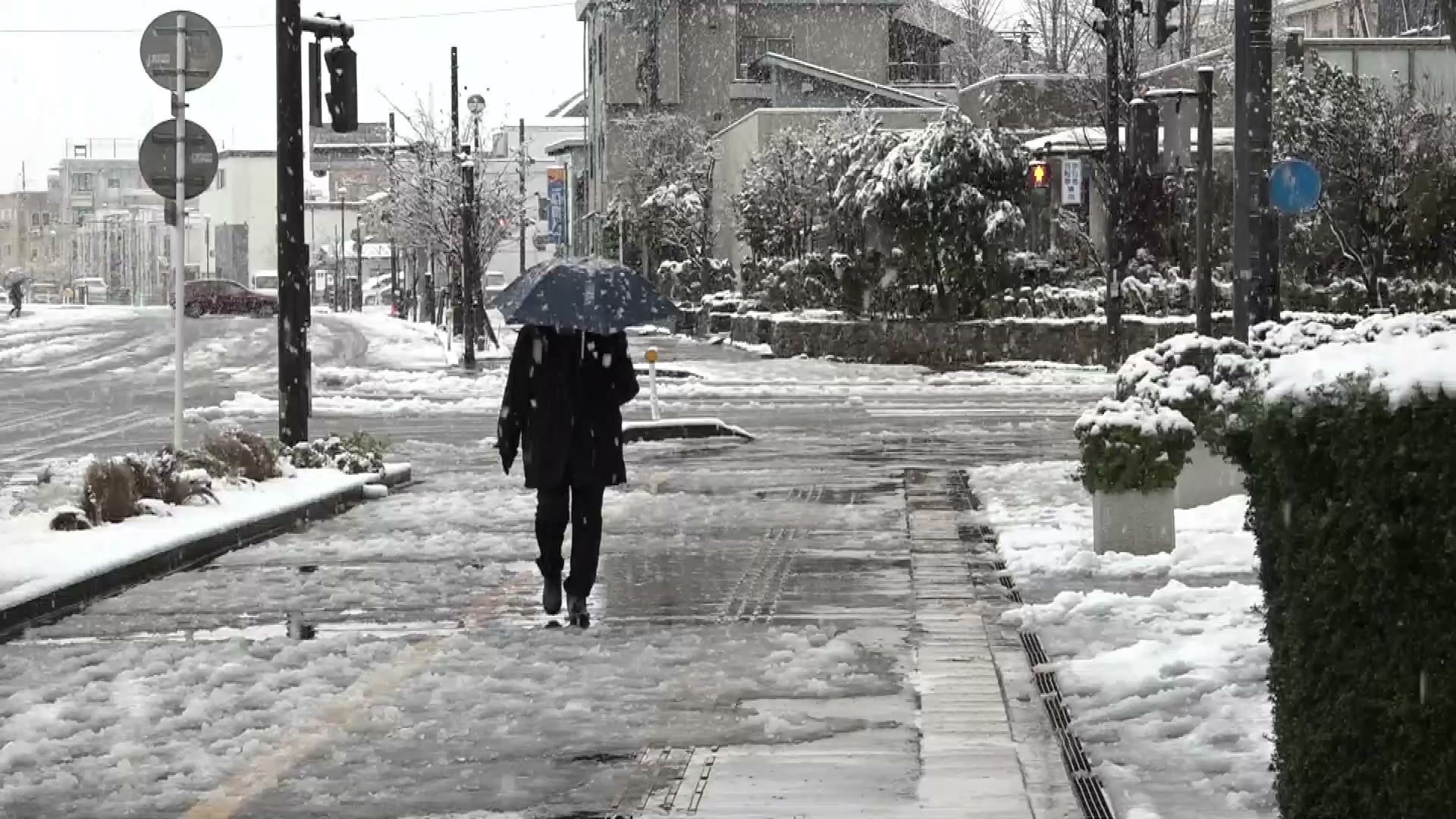 県内6地点で今シーズン一番の寒さ　各地で雪…魚沼市で積雪58センチ　5日夕方にかけて落雷や竜巻などの激しい突風に注意 《新潟》