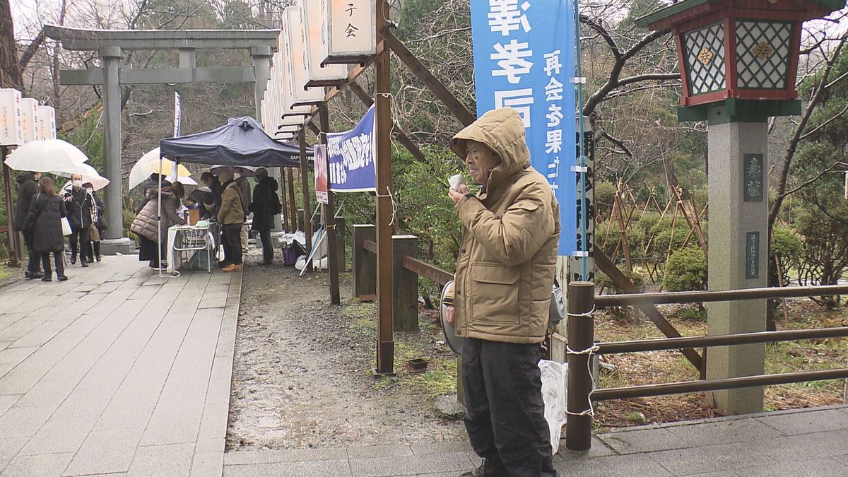 特定失踪者の救出求め 初詣客に署名呼びかけ【新潟・弥彦村】