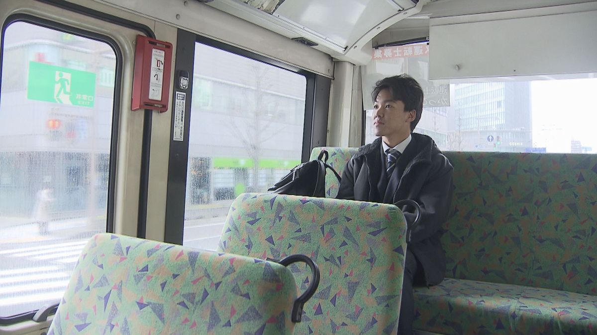 教習所に路線バスで向かう伊藤さん