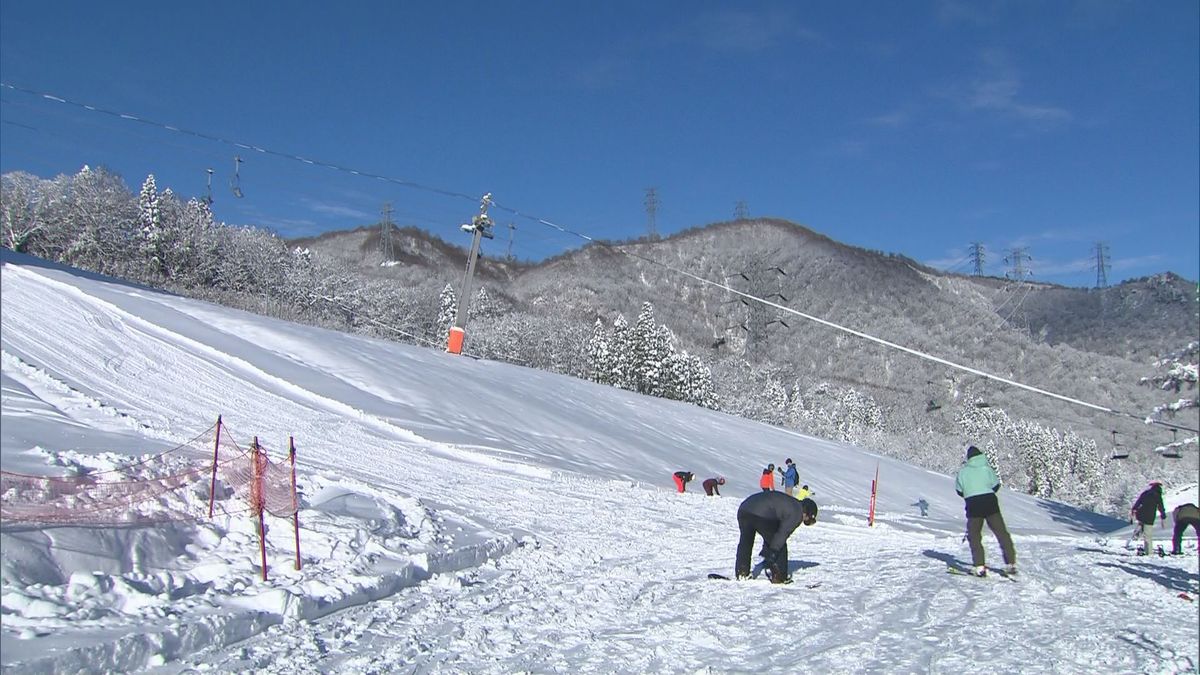 スノーシーズン到来！まとまった積雪で湯沢町の「かぐらスキー場」がオープン《新潟》