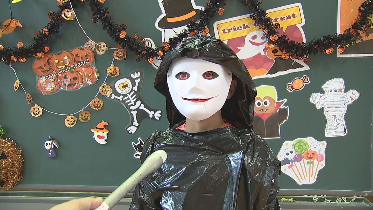 ハロウィン　小学校では児童全員が仮装して授業　　商業施設ではボディーペイントのサービスも　大分