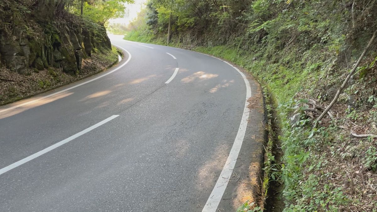 日田市中津江村の国道でバイクの転倒事故　ツーリング中の男性が意識不明の重体　大分　　　