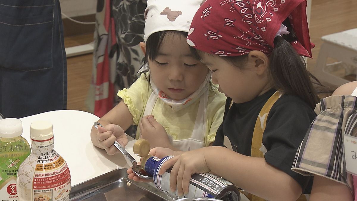 「骨をとるのが楽しかった」子供たちが郷土料理「ごまだしうどん」に挑戦　大分