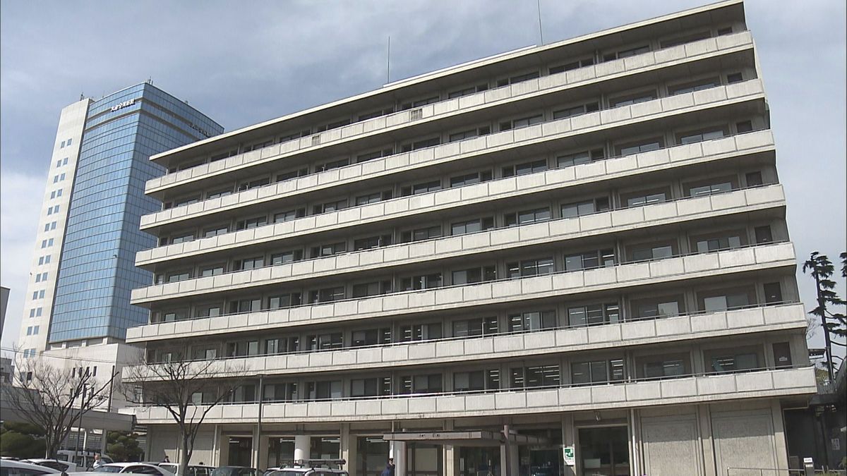 【独自】運動部の顧問務める高校教師　部費を流用　日本代表の教え子の横断幕や別の学校の生徒指導に　大分