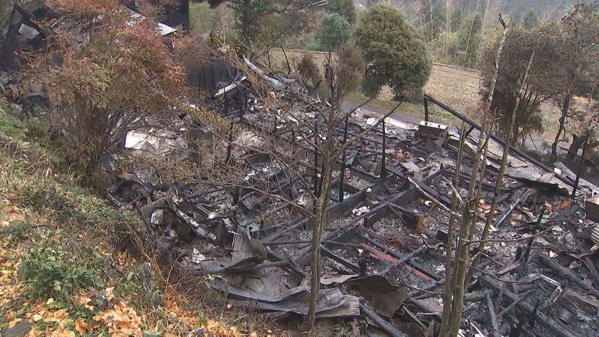 日田市で住宅1棟全焼　焼け跡から1人の遺体見つかる　身元の確認急ぐ　大分