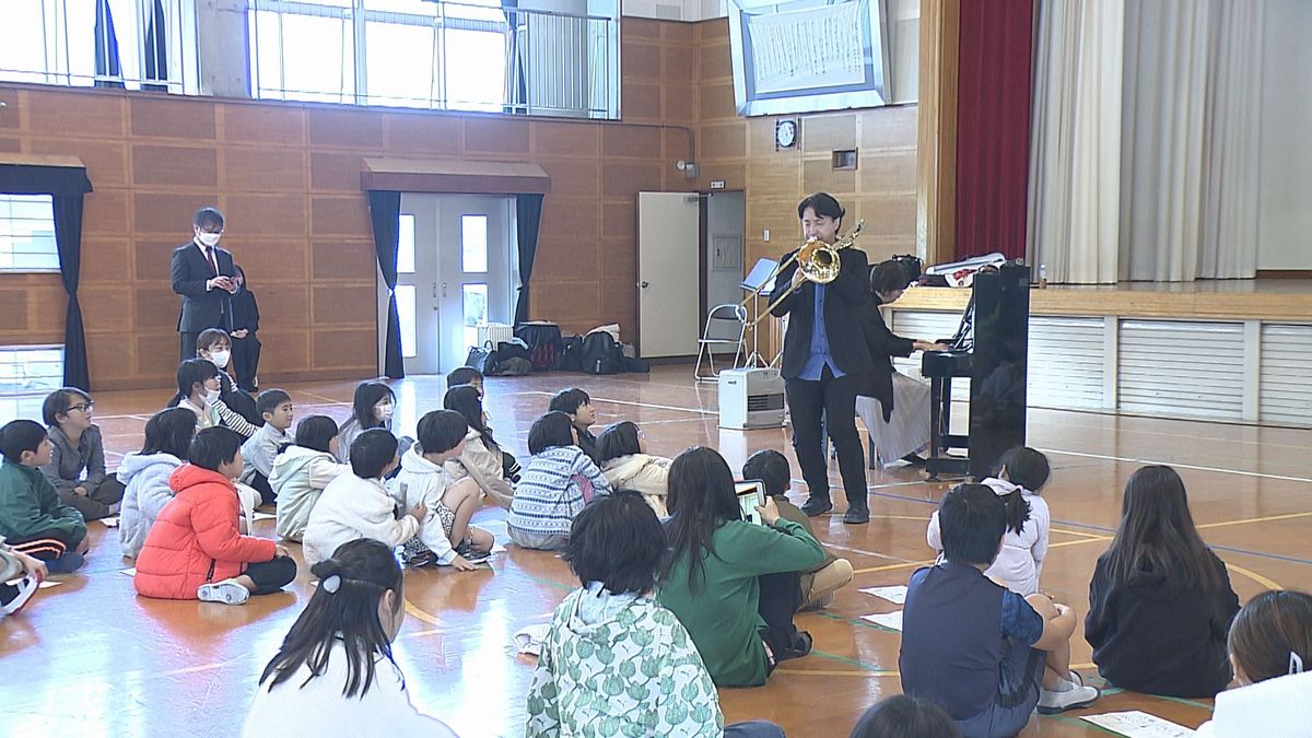 大阪交響楽団が小学校を訪問　プロの演奏で児童たちを魅了「とてもきれいな音色、初めて聴くメロディ」大分