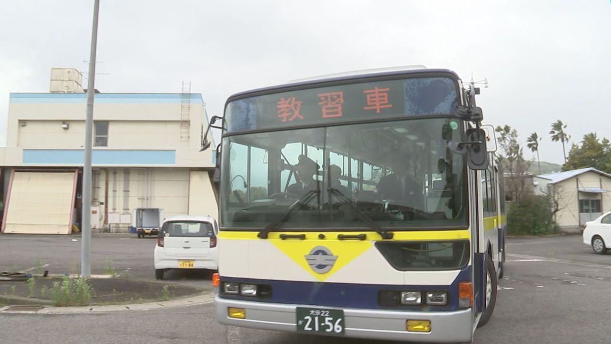 運送業界の人手不足解消へ　大型トラックやバスの運転体験会　大型一種免許を持った自衛官など参加　大分